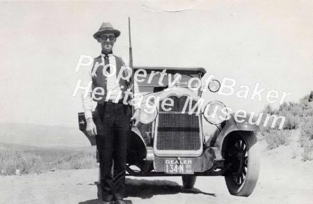 1924 man with dealer plates on