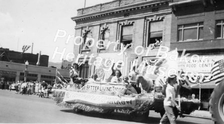 4-H float