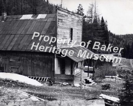 Bourne ghost town storre