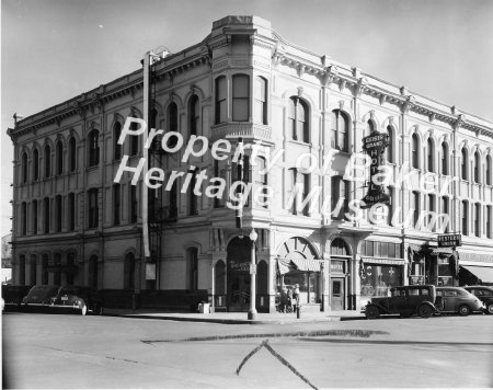 Geiser Grand hotel at Baker