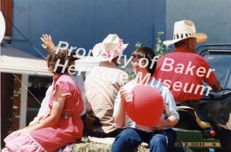 John Deere Farm equipment float 1989