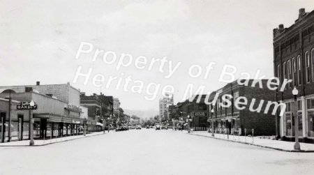 1952 Street Scene, pre-parade