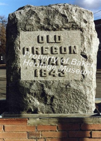 Oregon trail monument