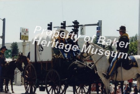 Covered Wagon Cavalry float