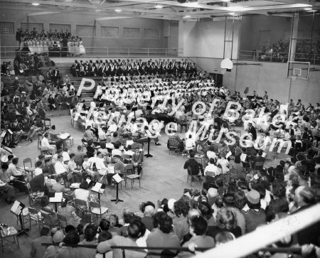 600 students in music presenta