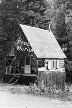 Rural cabin, Baker County