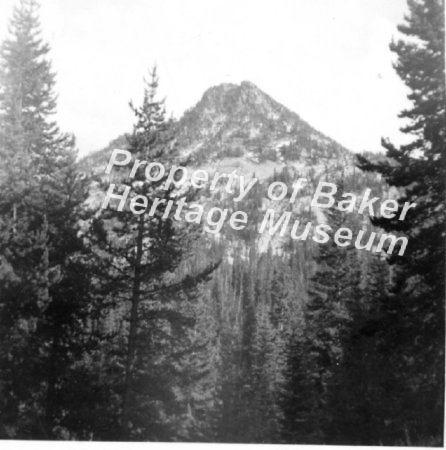 Anthony Lakes excursion in early 1900s.