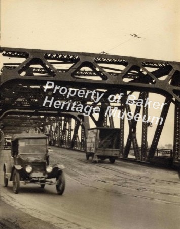 Metal RR bridge in Portland