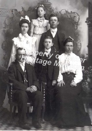 Mr. Murray's Family 1904