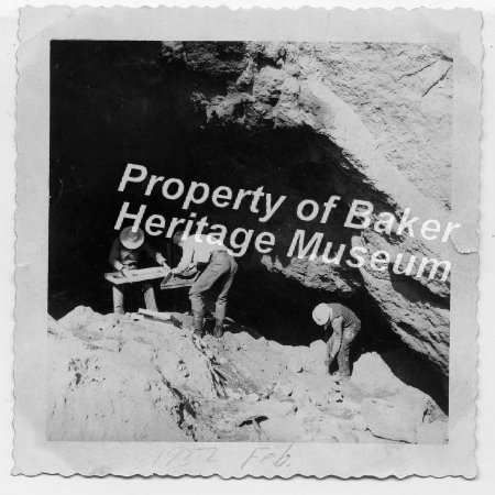 Robinette Cave, 1952