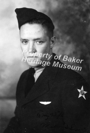 Marion Davies in uniform